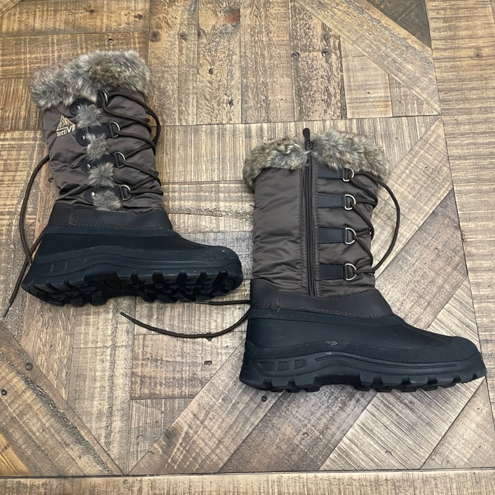 Arctiv8 women’s snow boots